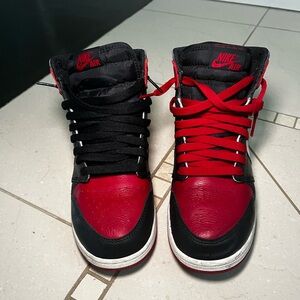 Air Jordan bred toe 1s
